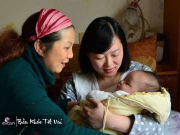 Sinh con vào dịp Tết: Những điều các mẹ cần làm để "ở cữ" vui khỏe