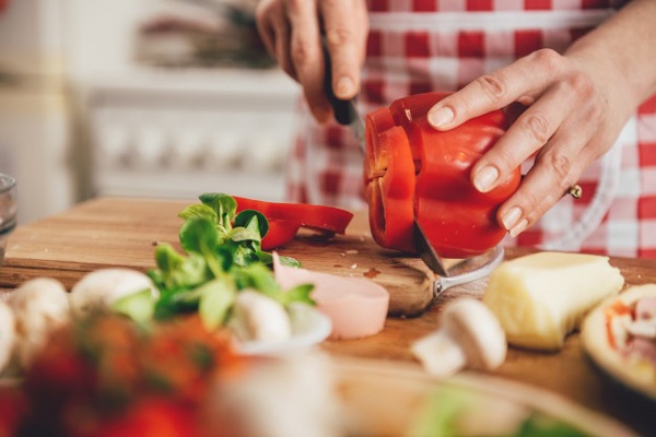 Những vật dụng nhà bếp bẩn hơn bồn cầu gấp trăm lần, dễ sinh bệnh nếu không dọn thường xuyên - 1