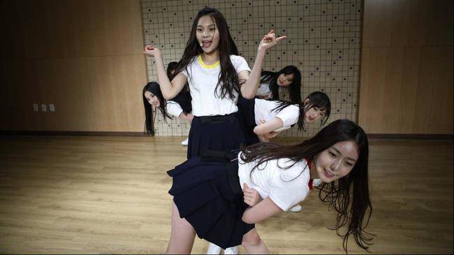 Khám phá bên trong ngôi trường chuyên đào tạo những ngôi sao hàng đầu K-pop - 5