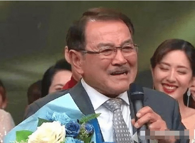 Từng là người 1 nhà giờ bố chồng cũ không muốn nhắc đến Dương Mịch - 2