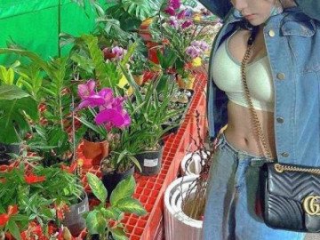 Gái xinh đi chọn cây ngày Tết nhưng lấn át hoa cỏ nhờ phong cách gợi cảm nổi bật