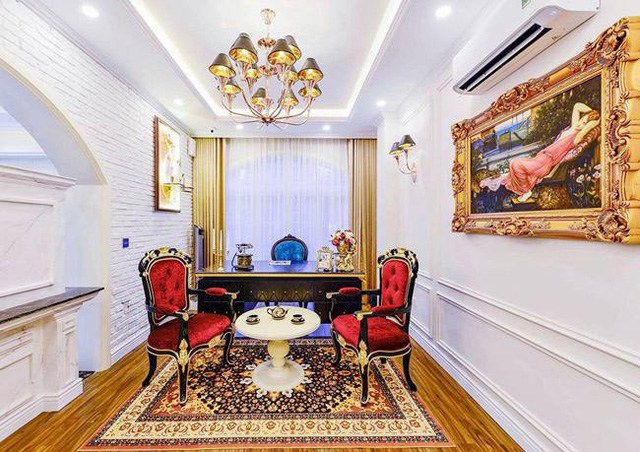 Nhà như cung điện của vợ chồng Di Băng