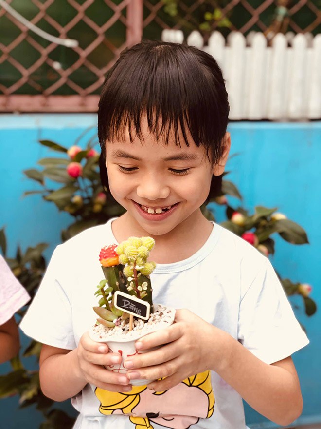 Hình ảnh mới nhất bé Pàng không manh áo giữa trời đông giá rét - 4