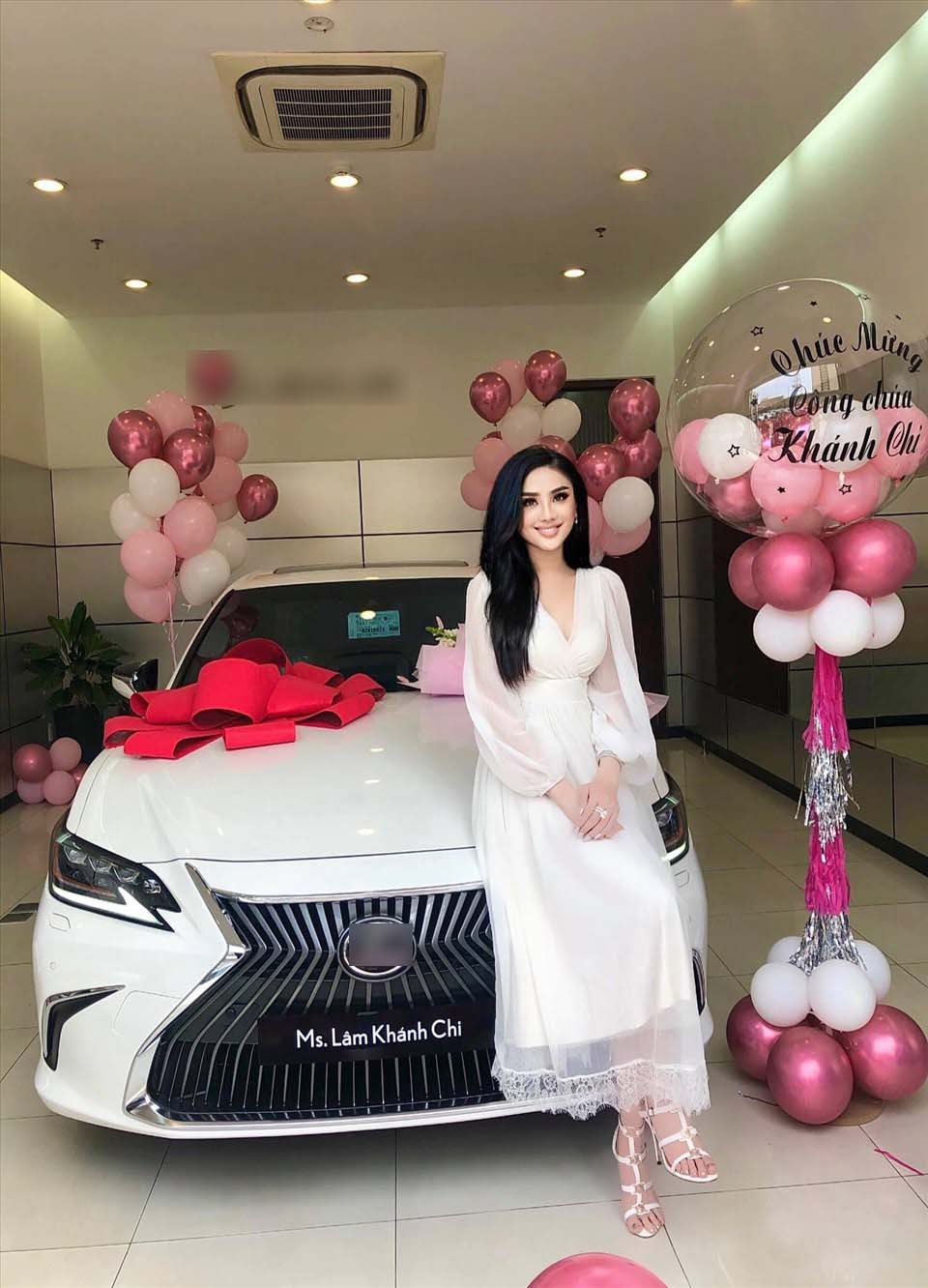 Sao Việt tậu xế đón Tết: Xe Cường Đô La tặng vợ vượt giá xe Minh Hằng, Hồ Ngọc Hà - 8