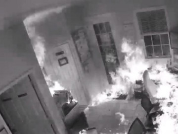  Video: Trộm tiền rồi phóng hỏa, tên trộm nhận cái kết cười ra nước mắt 