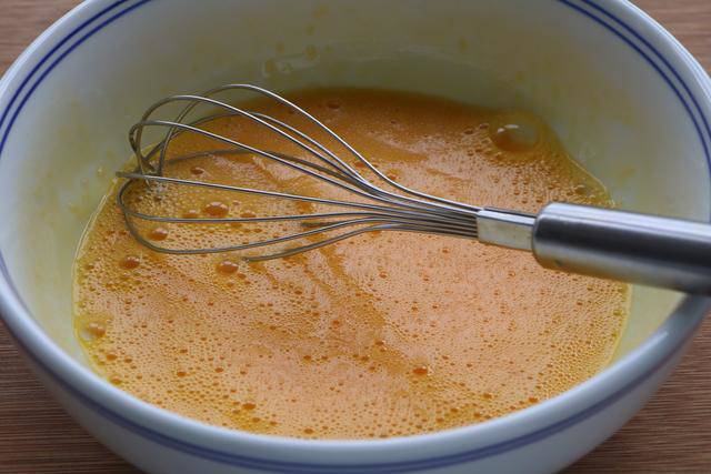 Đem trứng cuộn với súp lơ được món ăn Tết vừa ngon lại đẹp - 7