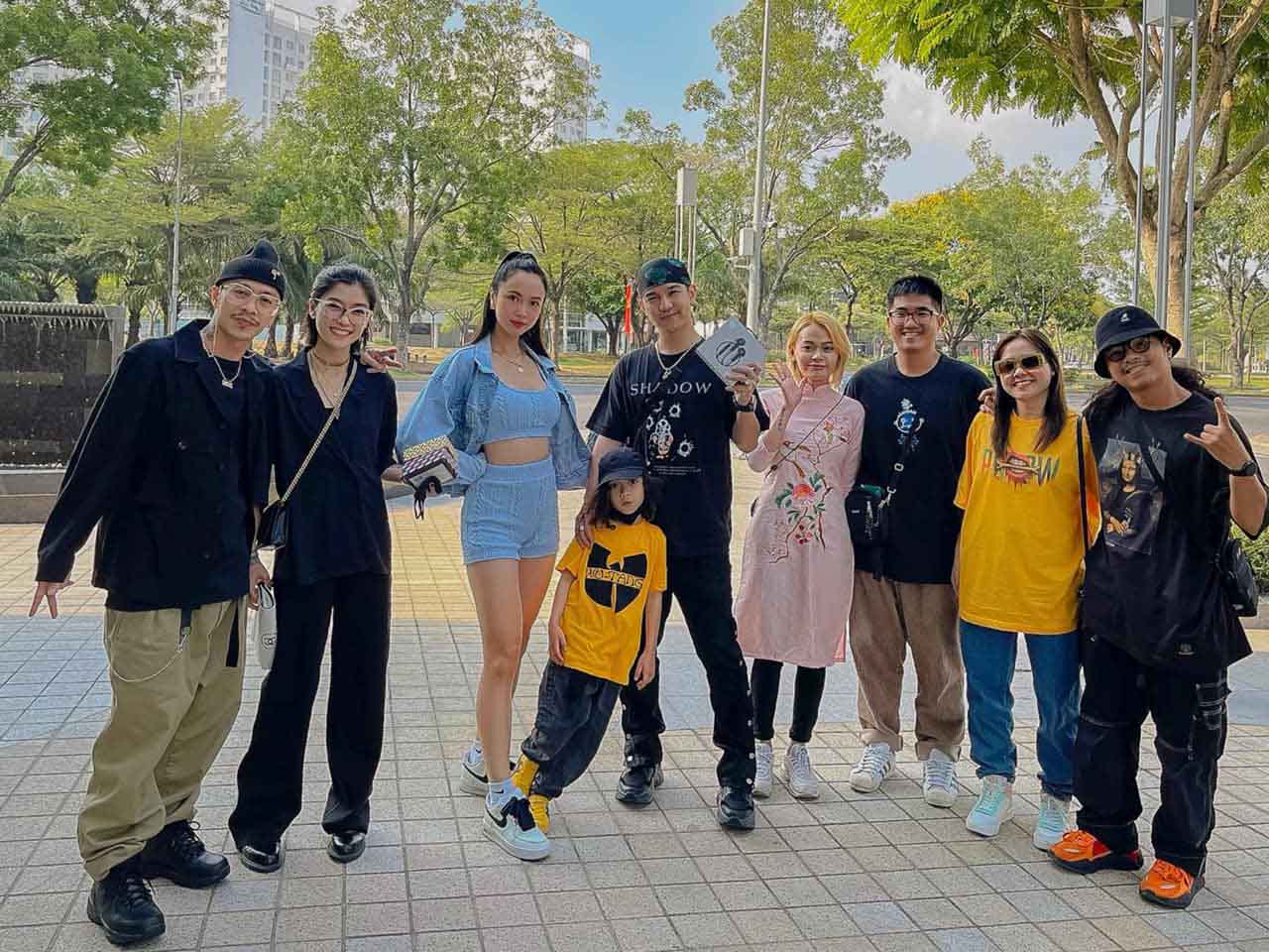 Valentine Sao Việt: Lệ Quyên e ấp bên tình trẻ, Phan Như Thảo được chồng giàu tặng hết tài sản - 11