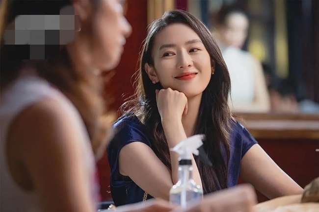 Đồng Dao: Mỹ nhân tuổi Sửu bị amp;#34;cấm cửaamp;#34; gần 17 năm, đổi đời được chồng đại gia mua giải? - 9