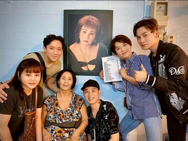 Sao Việt 24h: Xót xa diễn viên Hoàng Lan bị mù một mắt, hoại tử cột sống - 4