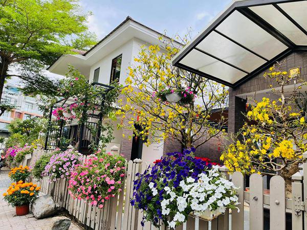 Bên trong biệt thự 20 tỷ của Nhật Kim Anh, hoa trải từ ngõ vào nhà, cây hơn nửa tỷ - 10