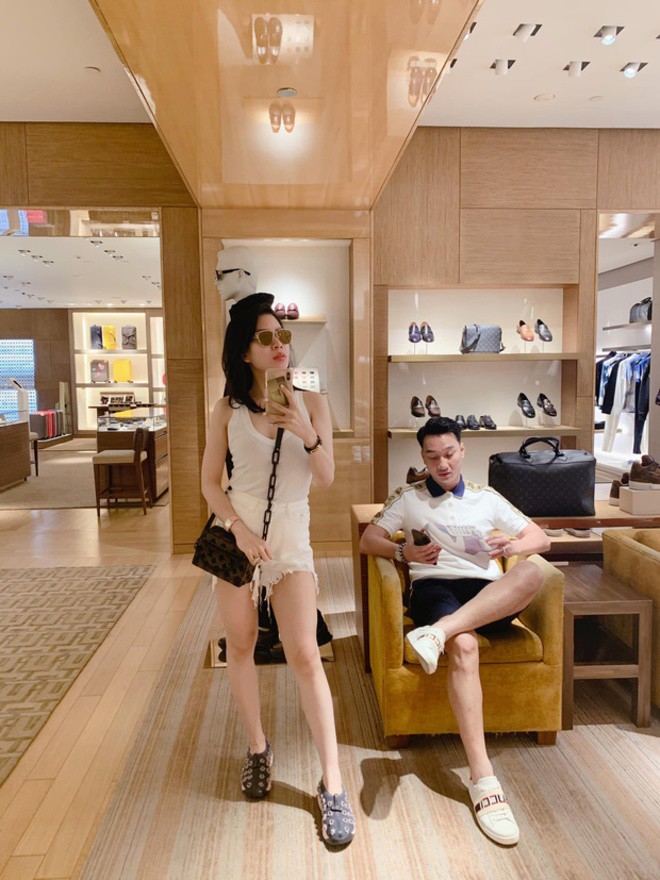 Gia tài amp;#34;khủngamp;#34; của những nam MC: Biệt thự như cung điện, nhà rải từ Việt Nam sang Mỹ - 29