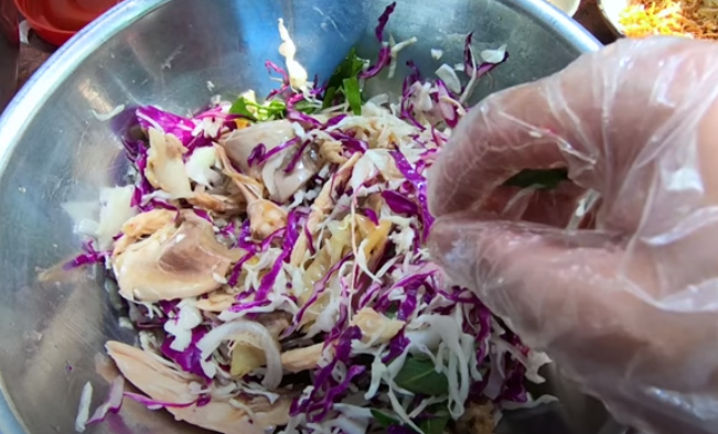 Cách làm gỏi gà bắp cải xé phay vị chua ngọt thanh mát giải ngán - 6