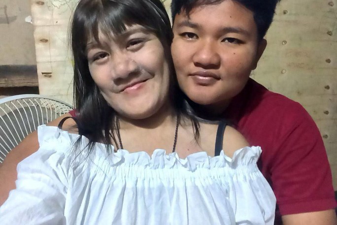 Bất ngờ với dung mạo bạn trai amp;#34;cô bé người sói” từng gây bão MXH - 3