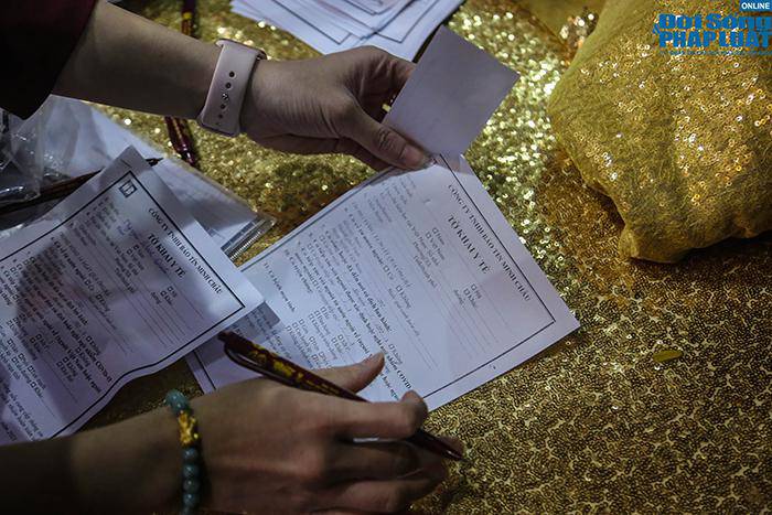 Cảnh tượng amp;#34;kỳ lạ chưa từng cóamp;#34; ở phố vàng Hà Nội trong ngày vía Thần Tài - 5