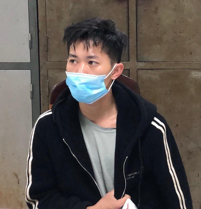 Tùng tại cơ quan điều tra. 