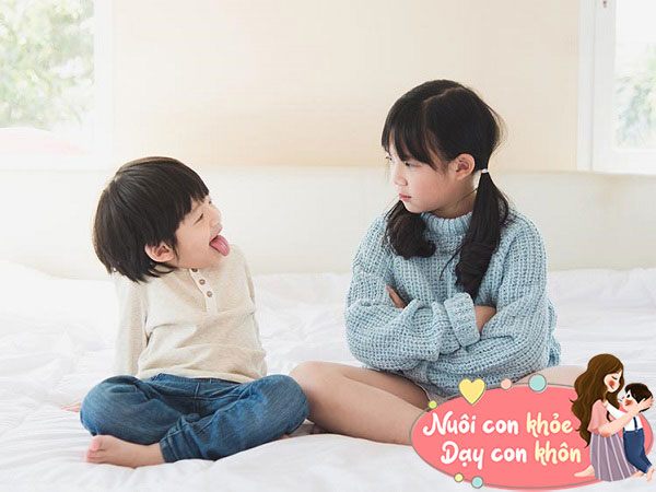 “Mẹ chỉ yêu em, không yêu con nữa”: Khi con có thêm em, mẹ cần làm ngay những việc này - 8