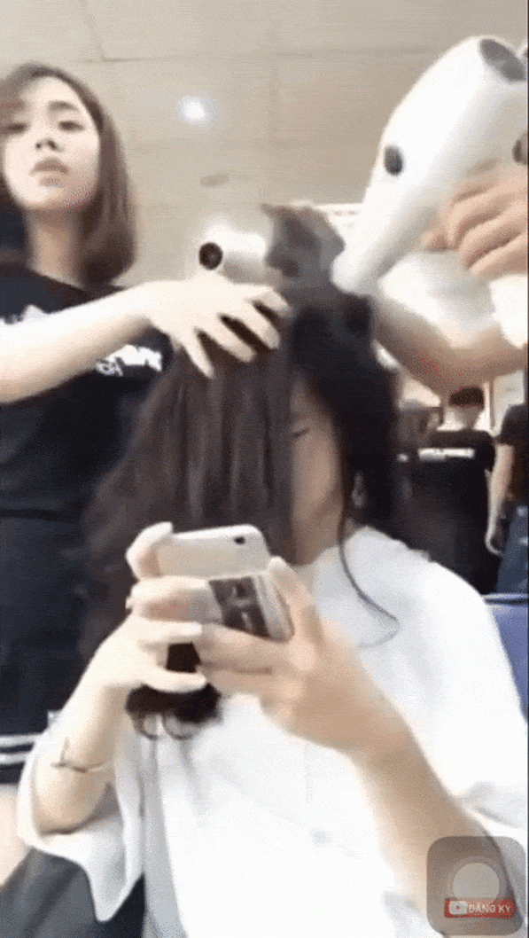 Nếu từng gặp tình cảnh như Linh Ka, chị em hãy tự học chiêu sấy phồng tóc chẳng cần thợ - 3