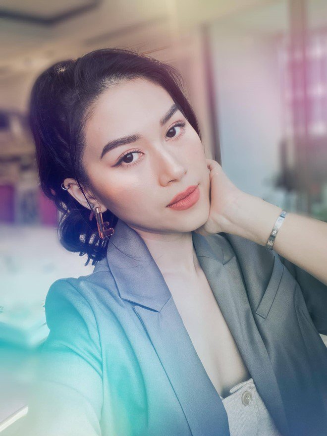 Mỹ nhân được ngưỡng mộ vì tốt nghiệp loại giỏi: Con gái chủ tịch, chiếm sóng khi làm phù dâu - 10