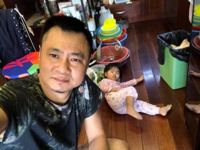 Sao Việt 24h: Ưng Hoàng Phúc tung clip vợ qua camera thường, nhan sắc mẹ 3 con gây trầm trồ - 12