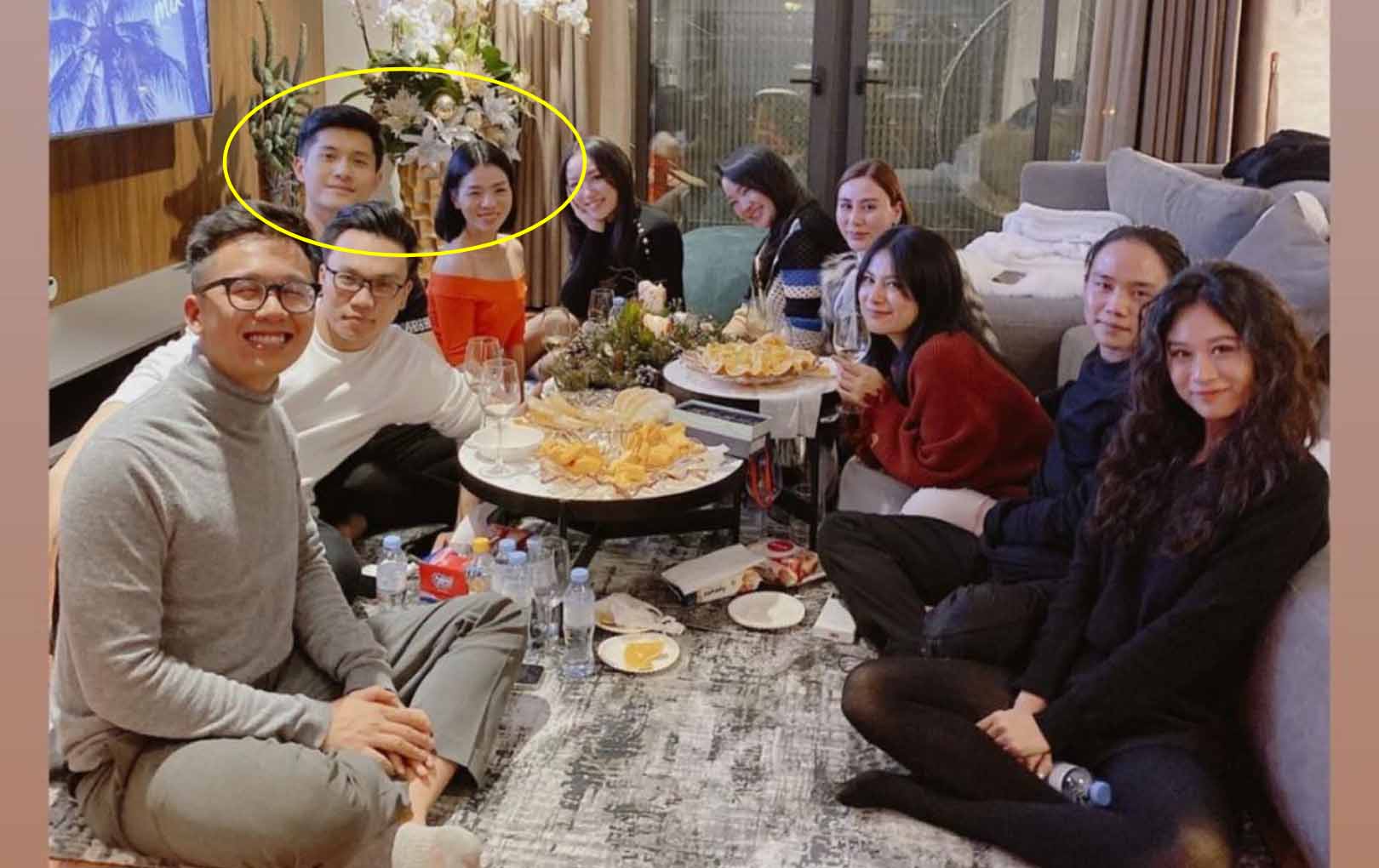 Những điểm khiến nhiều người cho rằng Lệ Quyên đang sống chung nhà với amp;#34;tình trẻamp;#34; kém 12 tuổi - 10