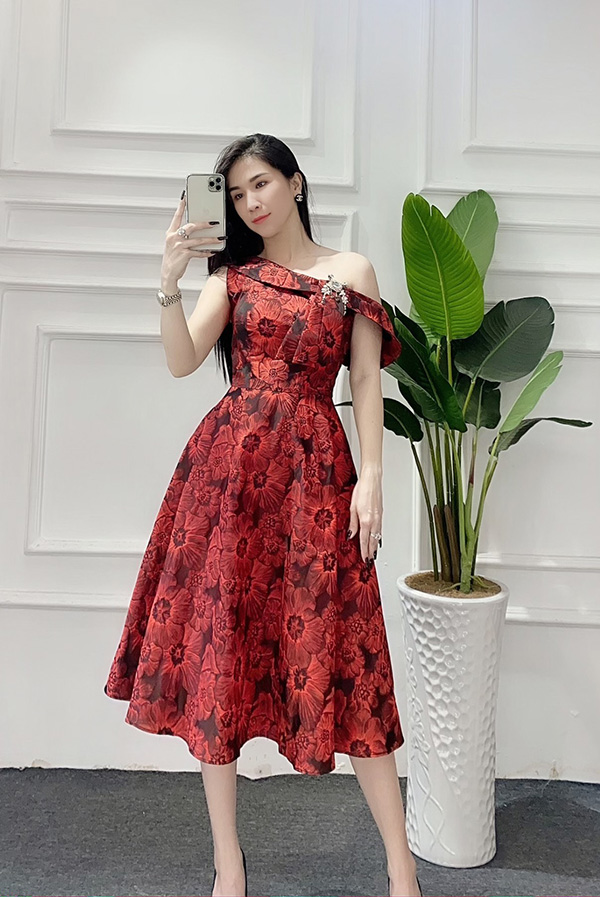 Nguyễn Trương Thảo Nhi “thổi làn gió” thời trang mới qua TINA Shop - 2