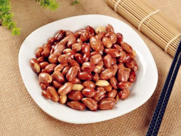 Lạc giàu vitamin B, có lợi cho tim mạch, nhưng 5 người này lại nên hạn chế ăn