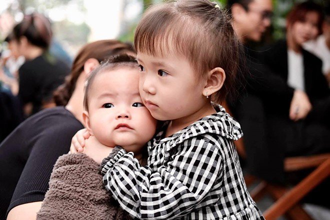 Giám khảo Rap Việt amp;#34;dành cả thanh xuân để chờ vợ đẻamp;#34;, showbiz sắp đón bé Trâu Vàng đầu tiên - 7