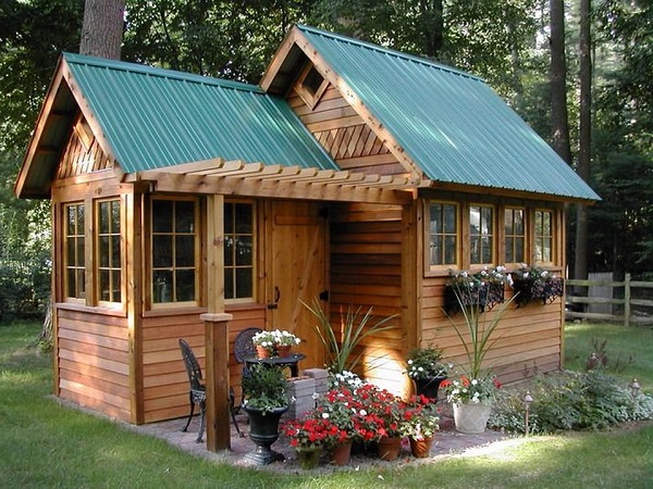 Một mẫu nhà gỗ nhỏ đẹp với hai mái, thích hợp để làm nơi nghỉ ngơi