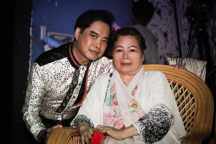 Ca sĩ Ngọc Sơn: Bỏ hết sự nghiệp, bán hết gia tài cứu mẹ cũng hạnh phúc - 4