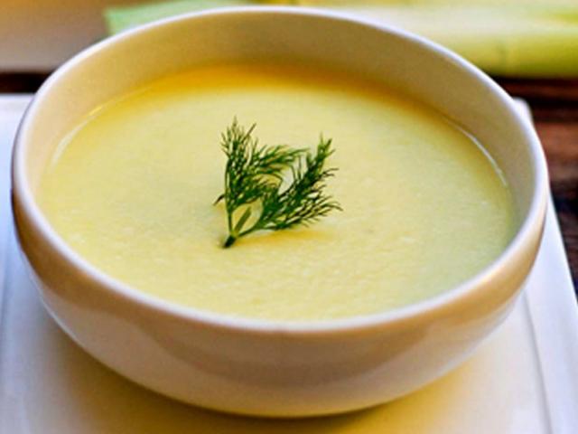 Cách nấu cháo gà bí đỏ với cà rốt bổ dưỡng cho bé ăn dặm