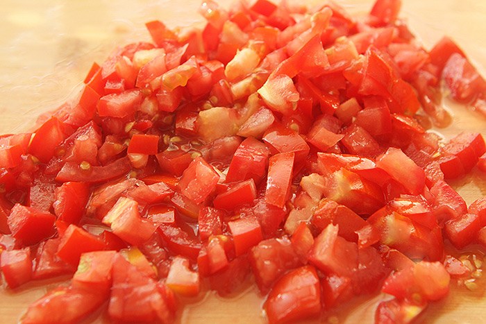 Chán ăn kho, trứng cút đem sốt cà chua thế này lại được món ngon bổ rẻ trôi cơm - 4