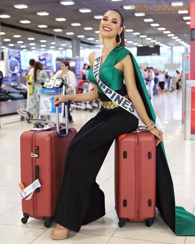 amp;#34;Lên đồamp;#34; xuất trận Miss Grand, á hậu Ngọc Thảo bị soi copy ý tưởng từ Catriona Gray - 6