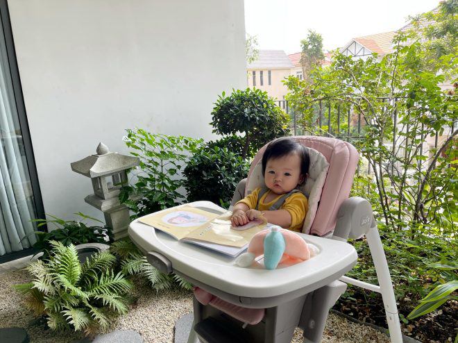 Sao Việt 24h: Cận cảnh khuôn mặt quý tử mới sinh đáng yêu nhà giám khảo Rap Việt - 9