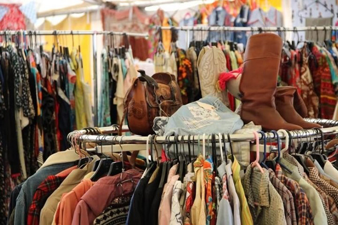 Nhanh tay lẹ mắt hốt hết quần áo, giày dép túi xách tại Nguyễn Thị Diễm Lộc  Shop