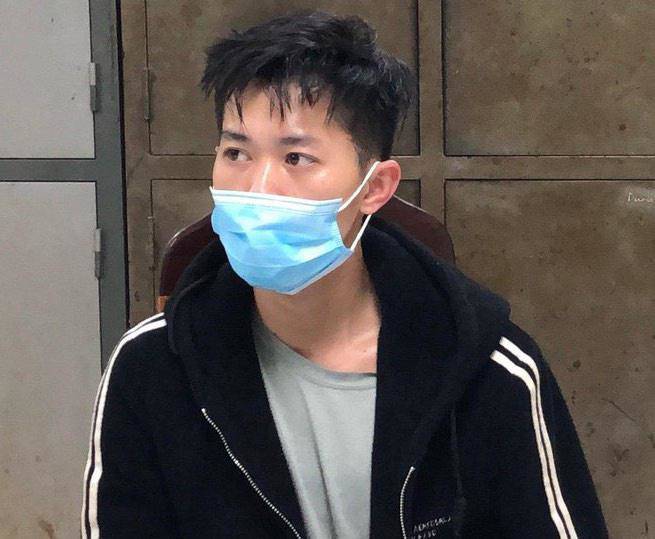 Bé gái 12 tuổi ở Hà Nội bị amp;#34;cha dượng” hiếp dâm, mẹ đẻ hành hạ giờ ra sao? - 3