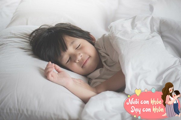 Khác biệt lớn giữa một đứa trẻ cần được ru ngủ và tự ngủ, không chỉ là chuyện tự lập - 8