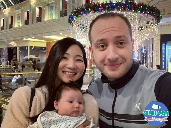Mẹ Việt sinh con với chồng người Ý, em bé lai ra đời y tá rủ nhau vào xem mặt - 3