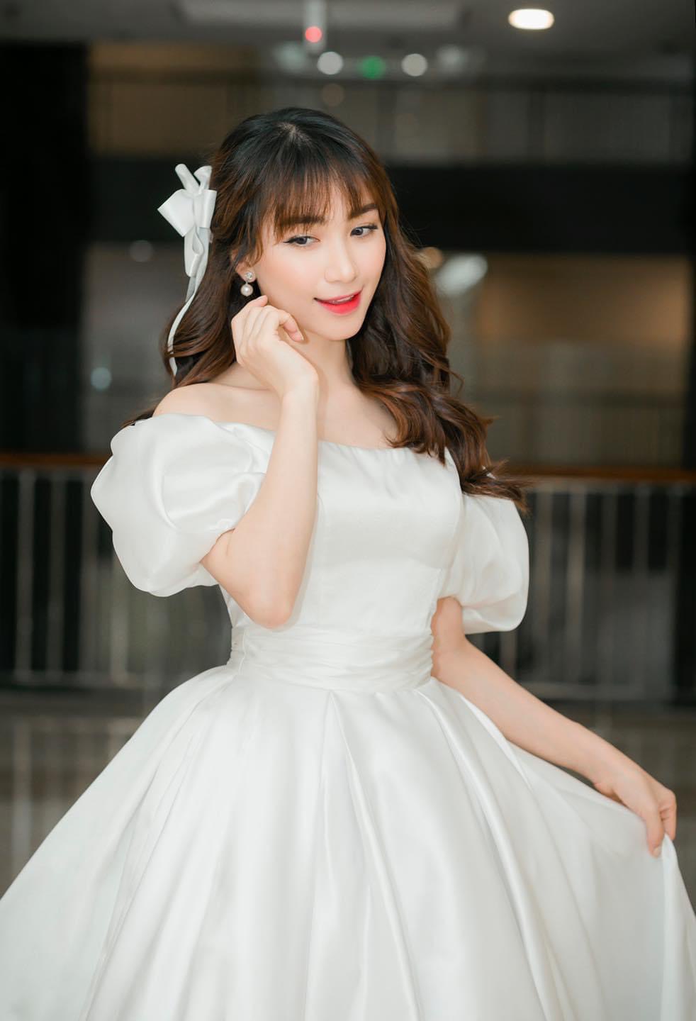Váy trắng xinh | Shopee Việt Nam