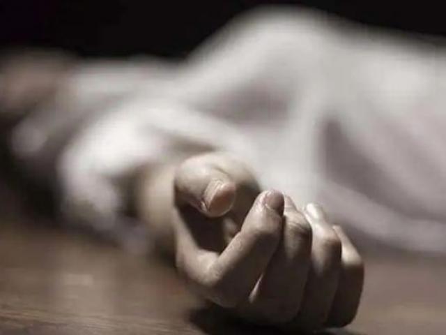 Chuẩn bị làm đám tang thấy thi thể nổi da gà, nhân viên nhà xác phát hiện điều khó tin