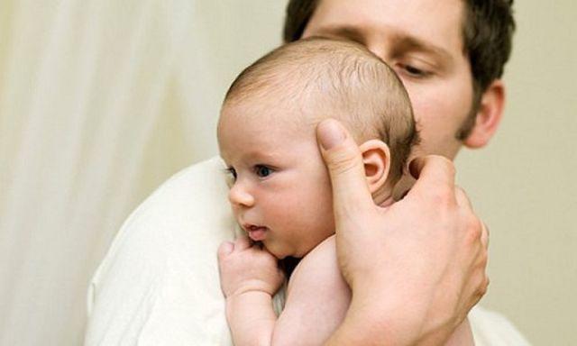 Bé 2 tháng tuổi tử vong tại nhà: Những điều cha mẹ cần chú ý sau khi cho trẻ bú - 4
