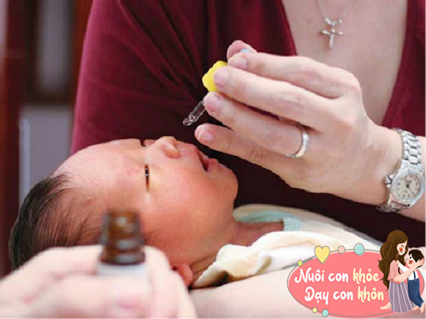 Chuyên gia mách mẹ chữa ngạt mũi cho trẻ sơ sinh bằng dầu tràm đúng cách - 6