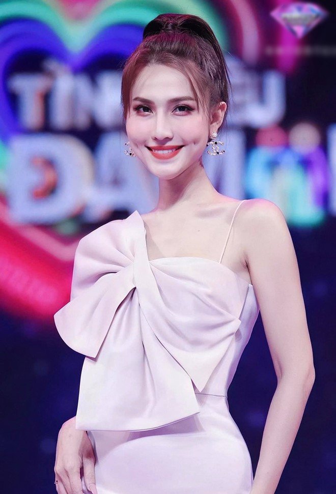 Bị chê amp;#34;đàn ôngamp;#34;, Hoa hậu chuyển giới đầu tiên của Việt Nam và Lynk Lee đều thâm thúy - 1