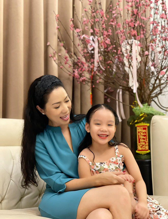 Á hậu Việt Nam lấy doanh nhân ngành nhựa, khéo dạy 2 con gái vừa xinh vừa giỏi - 3