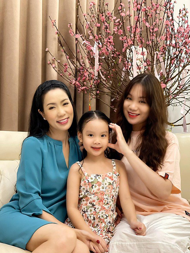 Á hậu Việt Nam lấy doanh nhân ngành nhựa, khéo dạy 2 con gái vừa xinh vừa giỏi - 5