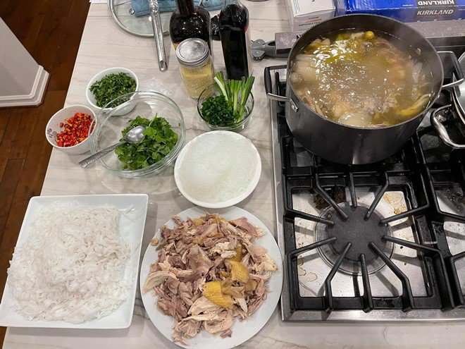 Đang ở chung nhà tại Mỹ, Cao Thái Sơn hết lòng nấu ăn bồi bổ cho Hương Tràm - 7