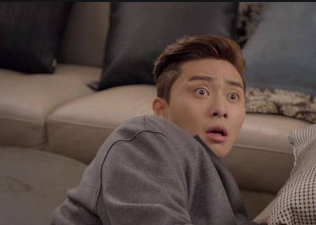 Tân hôn chạy đến an ủi vợ cũ, trở về tôi “sụp đổ” nhìn 2 thứ trên tay vợ mới - 3