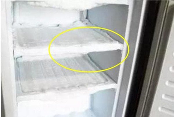 Tiền điện tăng vù vù hóa ra tủ lạnh đóng tuyết là “thủ phạm”, mách bạn cách loại bỏ - 4