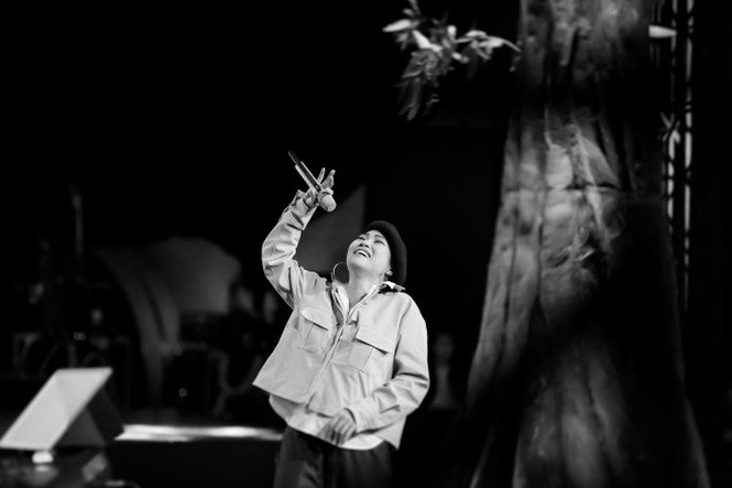 Ca sĩ Phương Thanh lần đầu kể về tuổi thơ dữ dội đi bơm xe cho Kim Tử Long - 4