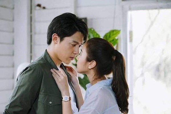 Yêu 10 năm đang muốn bỏ, về nhà giữa đêm nhìn cảnh tượng tôi lập tức hỏi cưới em ngay - 1