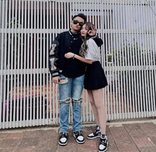amp;#34;Hotgirl trứng ránamp;#34; khoe bạn trai tặng dải tiền toàn 500 nghìn, dân mạng amp;#34;hoa mắtamp;#34; trước quà khủng - 1